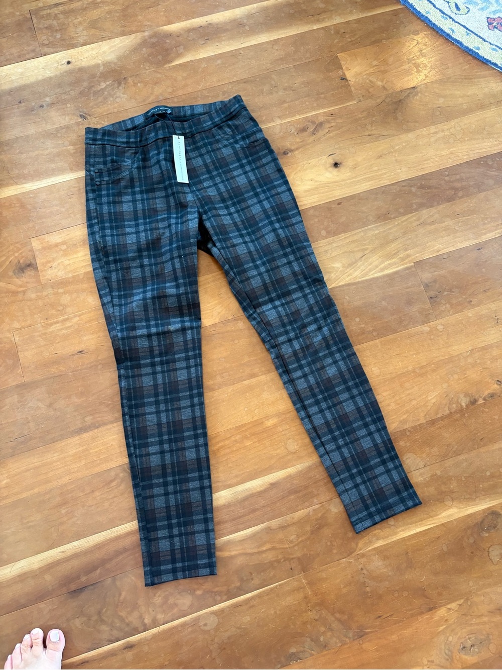 Plaid Straight-Leg Pants - Black & Gray